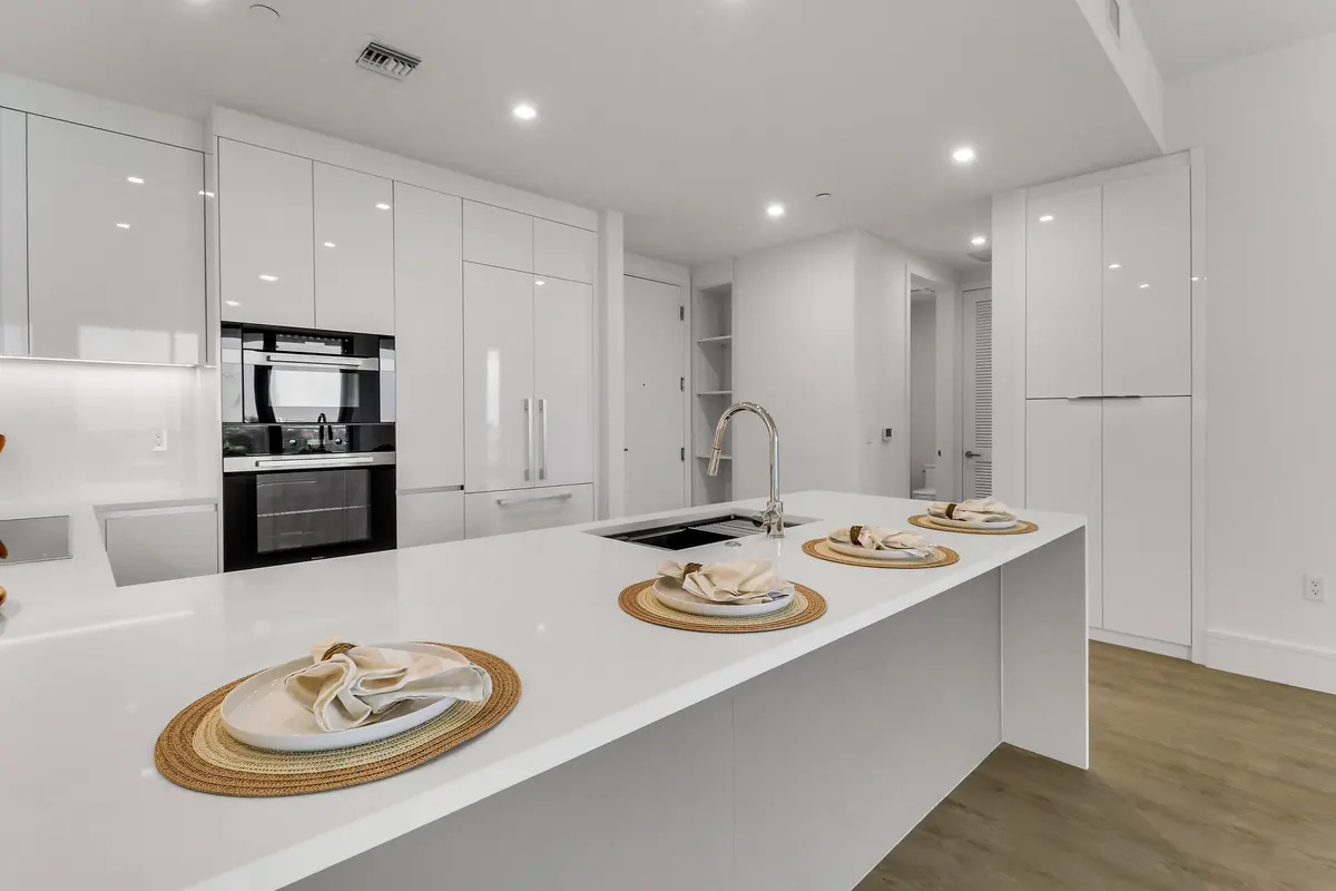 Breakfast Bar and Entry at 220 Lake Shore Drive 815, Lake Park