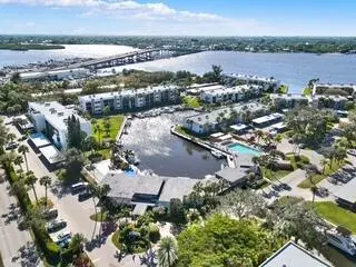 9-102_Circle_Bay-21 at 1950 SW Palm City Road 9102, Stuart
