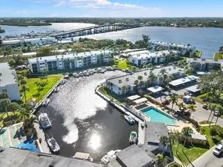9-102_Circle_Bay-22 at 1950 SW Palm City Road 9102, Stuart