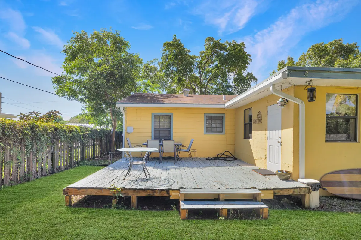 713 NE 35th Street, Oakland Park, FL – photo 6