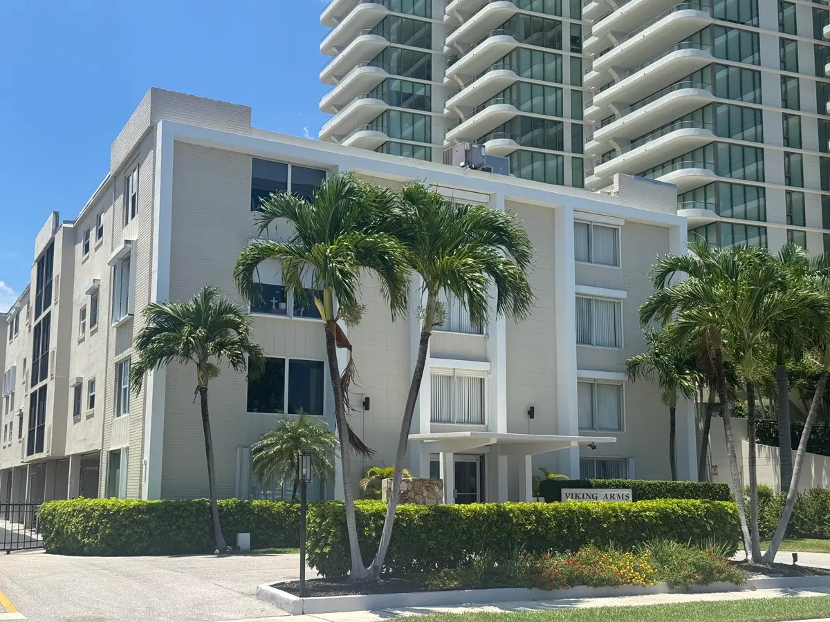 IMG_9917 at 1527 S Flagler Drive 116f, West Palm Beach
