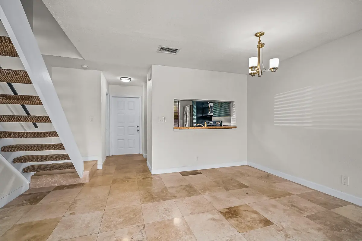 Dining Area at 2700 S Oakland Forest Drive 305, Oakland Park