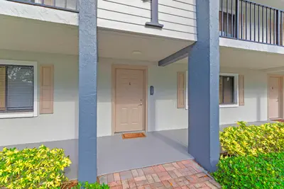 711 Forest Club Drive 108, Wellington – Condominium for rent