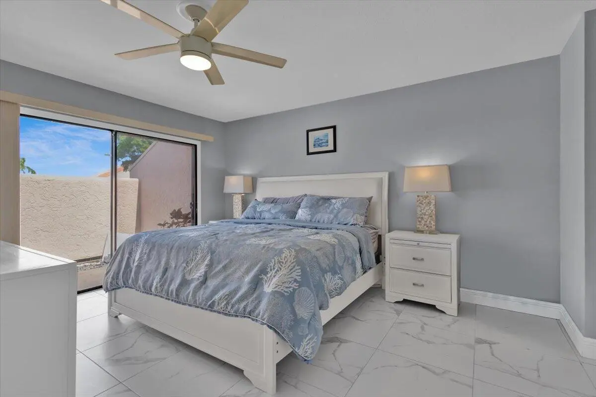 15-GG3A4720 at 3535 SE Sandpiper Circle, Port St. Lucie