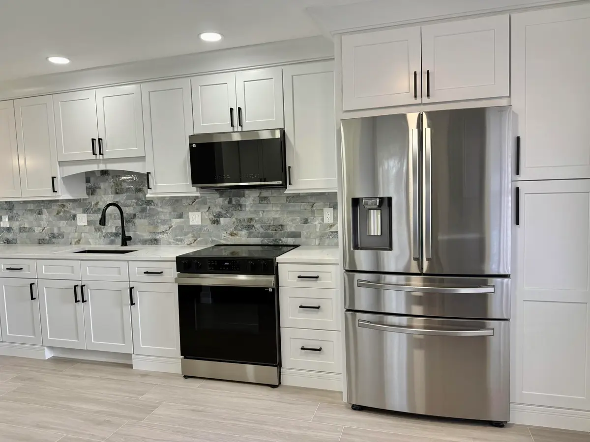 HIGH END S/S APPLIANCES at 1740 NW 19th Terrace Apt 201, Delray Beach