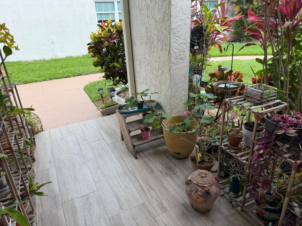 IMG_3869 at 212 Lake Susan Lane, West Palm Beach