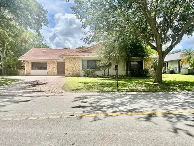501 NW 107th Terrace, Coral Springs – sold