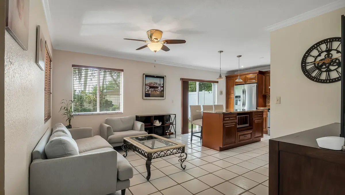 19-web-or-mls-DSC08878 at 2510 Rampart Way, Hollywood