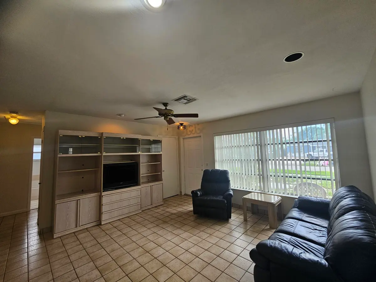 20260529_120010 at 5531 S 37th Street, Greenacres