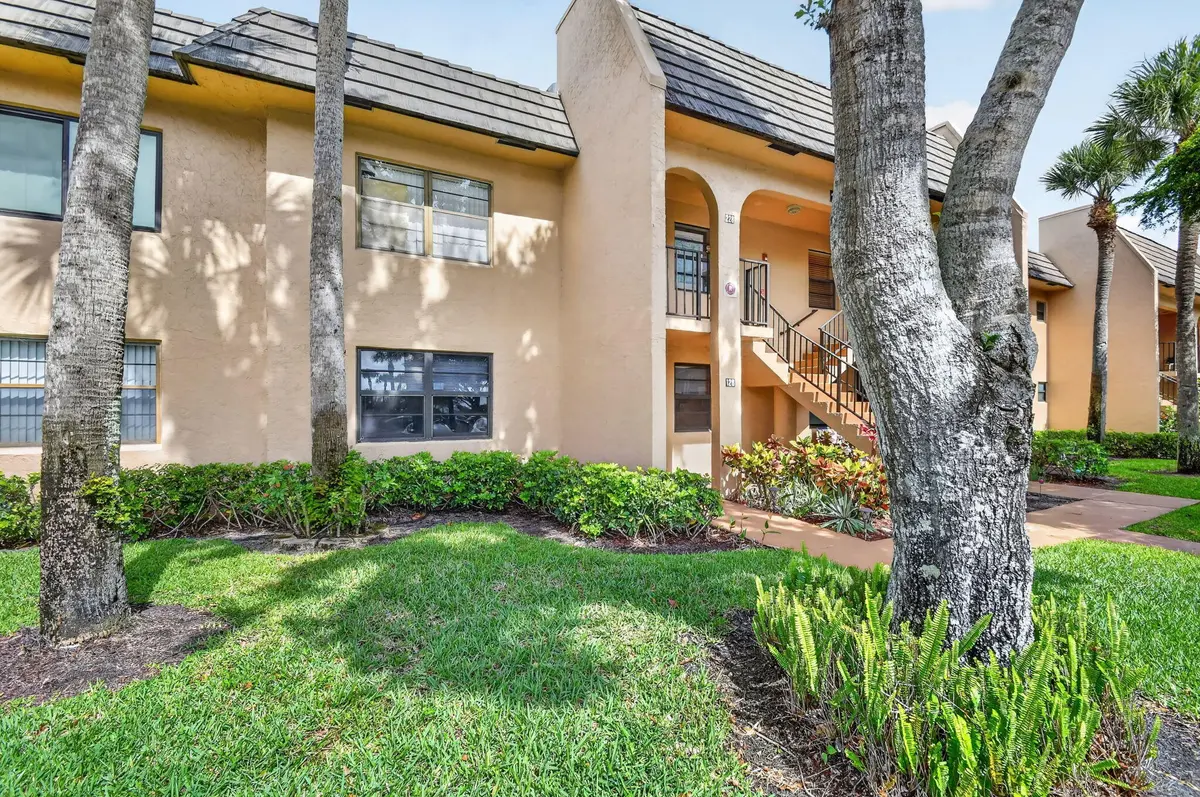 3-web-or-mls-DSC_1637 at 145 Lake Nancy Lane 128, West Palm Beach