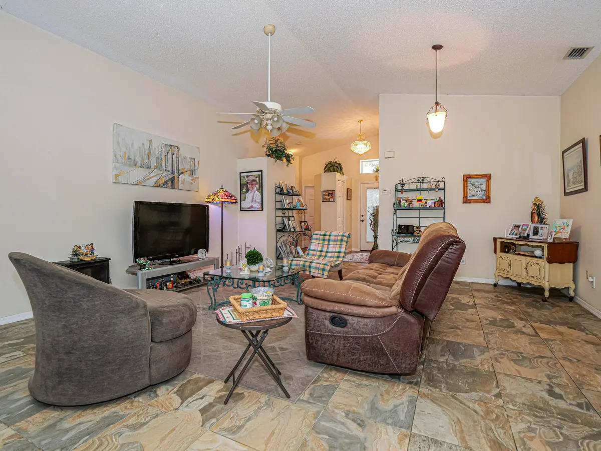 10 Waterford Lakes at 1360 10th Manor, Vero Beach