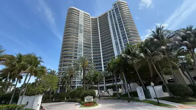 3200 N Ocean Boulevard 605, Fort Lauderdale – sold