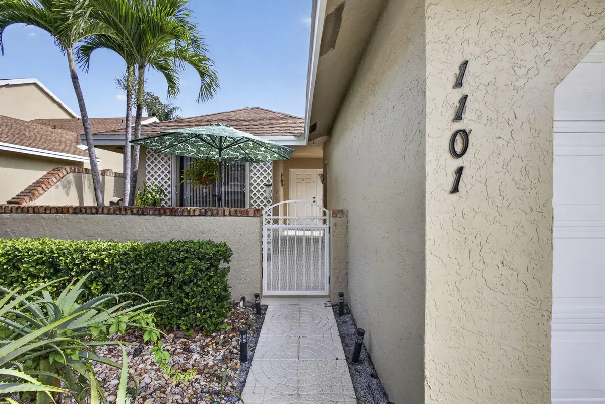 10-web-or-mls-BS1A9887 at 1101 Maplewood Drive, Greenacres