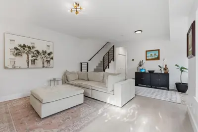 645 NW 2nd Avenue, Fort Lauderdale – sold