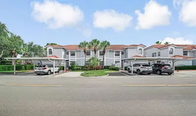 7384 Lake Meadow Way 201, Boynton Beach – Condominium for sale