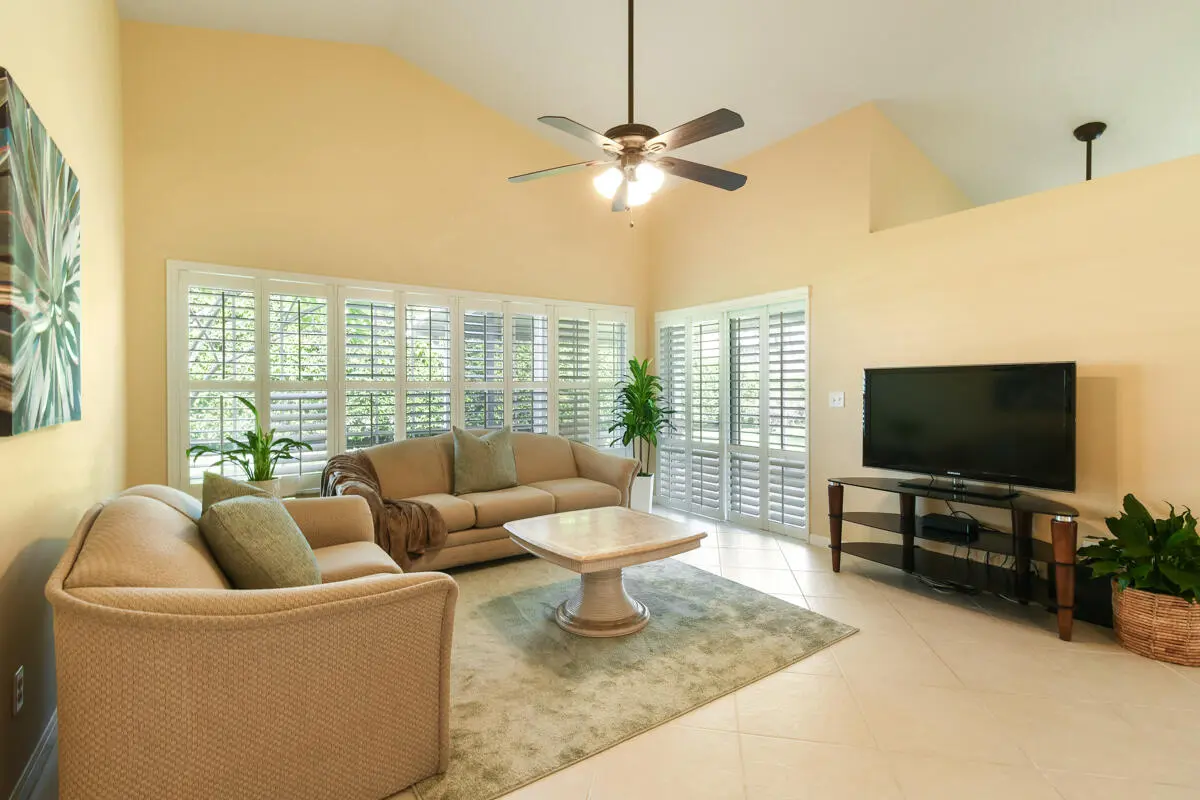 living room at 124 Adobe Circle, Jupiter
