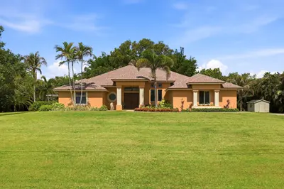 16431 N 77th  Trail 16431, Palm Beach Gardens – sold