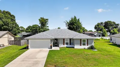 473 SE Streamlet Avenue, Port St. Lucie – sold
