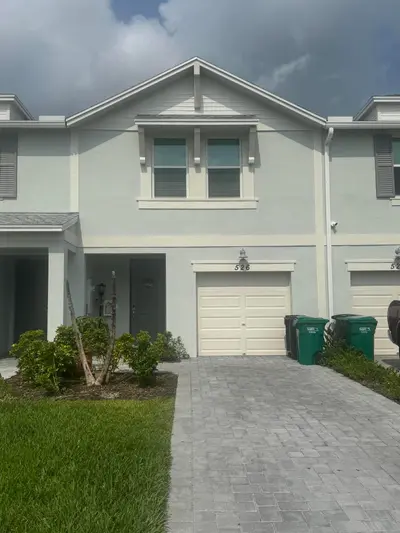 526 Salisbury Circle, Fort Pierce – Townhouse for rent