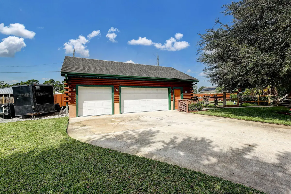 log 3 at 4550 SW Calloway Street, Port St. Lucie