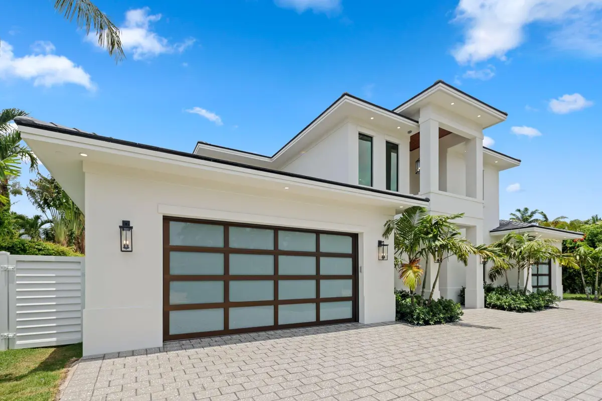 1160 Emerald Lane - 4.jpg-SMALL at 1160 Emerald Drive, Riviera Beach