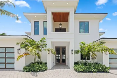 1160 Emerald Drive, Riviera Beach – Single Family Residence for sale