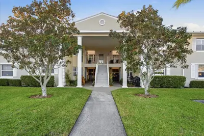 428 Grove Isle Circle 9, Vero Beach – Condominium for sale