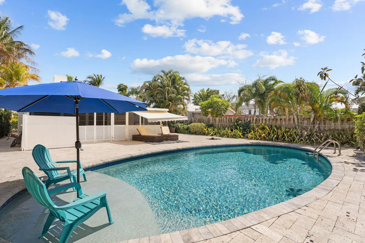 Crystal clear pool at 411 S Palmway, Lake Worth Beach
