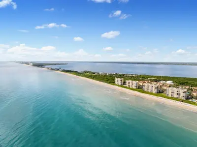 7420 S Ocean Drive 314, Jensen Beach – Condominium for sale