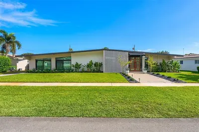 521 N Highland Drive, Hollywood – sold