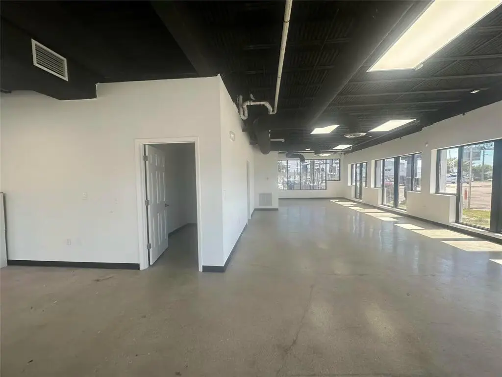 9-Dixie-hwy-Hallandale-Beach-FL-Interior at 9 N Dixie Highway, Hallandale Beach