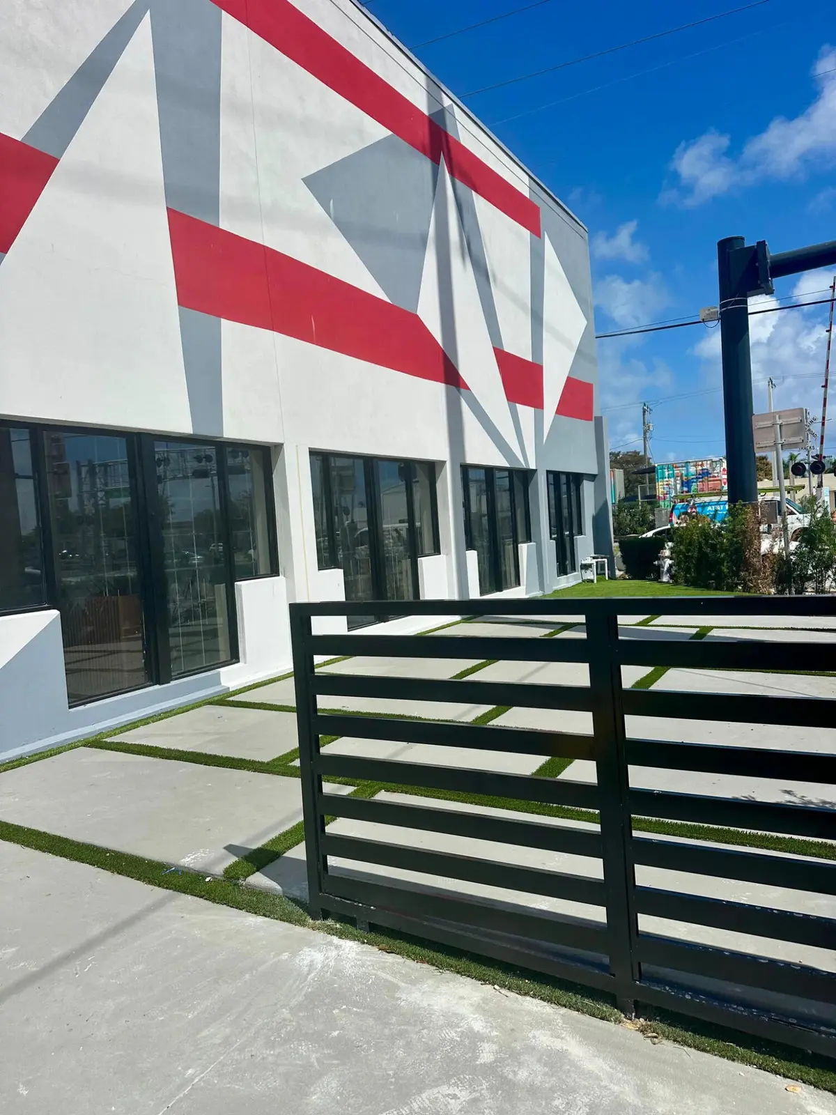 9-Dixie-hwy-Hallandale-Beach-FL-Building at 9 N Dixie Highway, Hallandale Beach