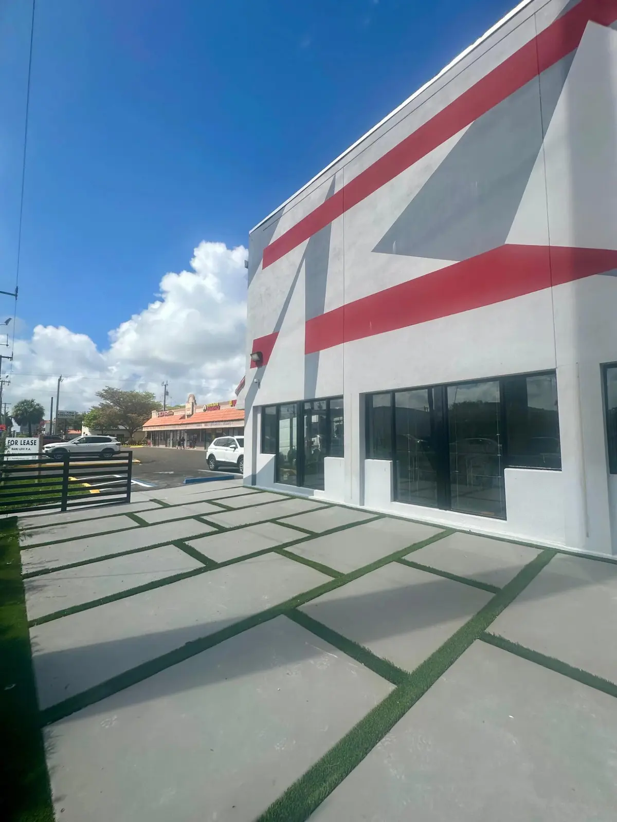 9-Dixie-hwy-Hallandale-Beach-FL-Building at 9 N Dixie Highway, Hallandale Beach