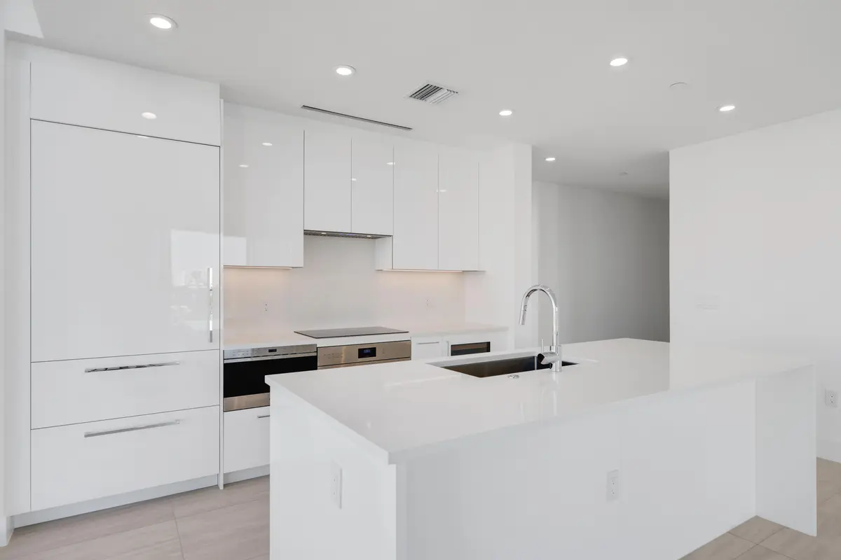 White on White Kitchen at 151 N Seabreeze Boulevard 903, Fort Lauderdale