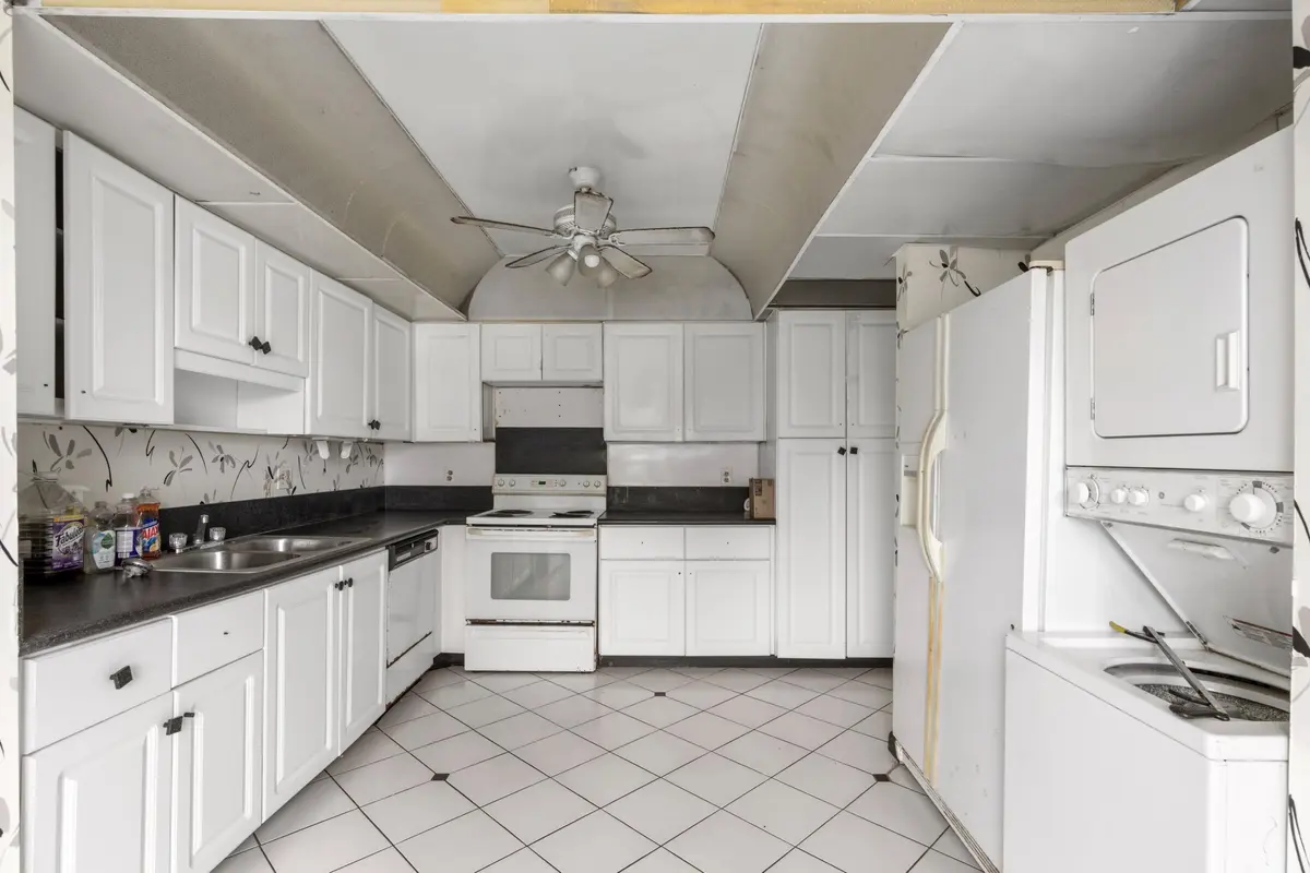 Kitchen at 2805 SW 13th Street 37-d, Delray Beach