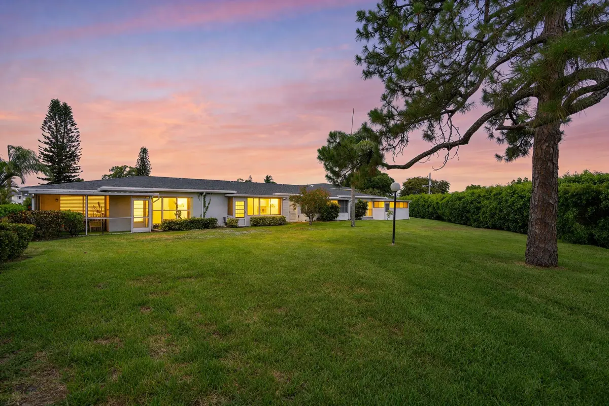 Twlight at 2805 SW 13th Street 37-d, Delray Beach