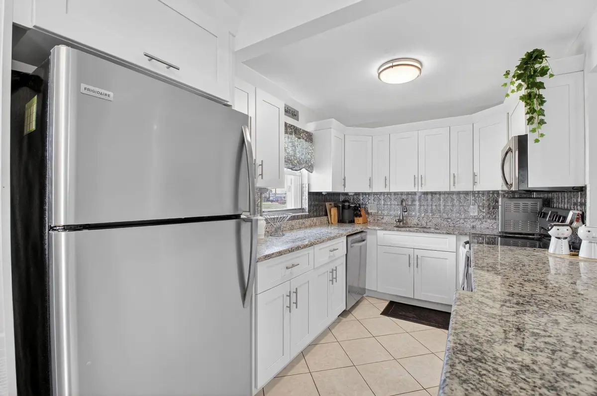 Stainless Appliances at 360 Seville O, Delray Beach