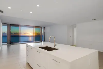 153 N Seabreeze Boulevard 1001, Fort Lauderdale – Condominium for sale