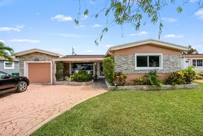 7649 Kismet Street, Miramar – Single Family Residence for rent