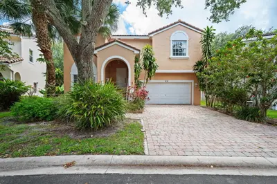 2110 NW 75th Way, Pembroke Pines – sold