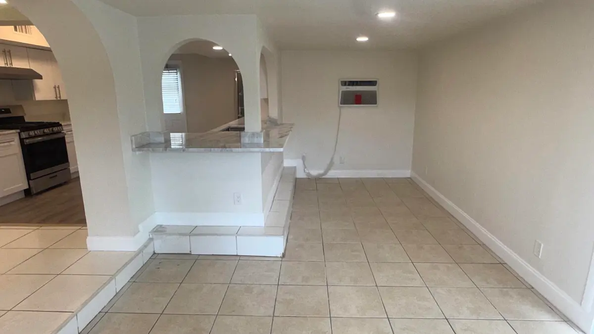IMG_0477 at 220 NW 20th Street, Pompano Beach