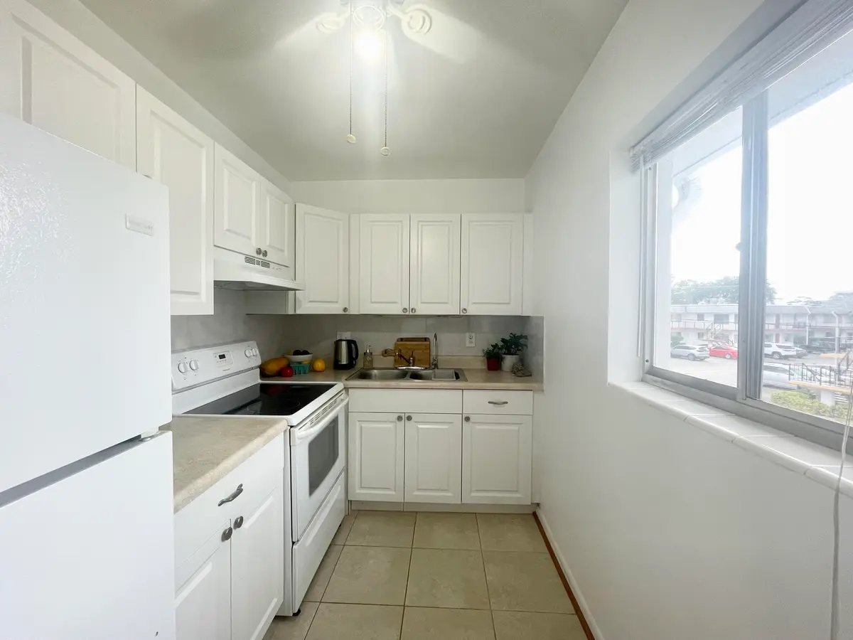 kitchen at 2920 Cynthia Lane 203, Lake Worth Beach