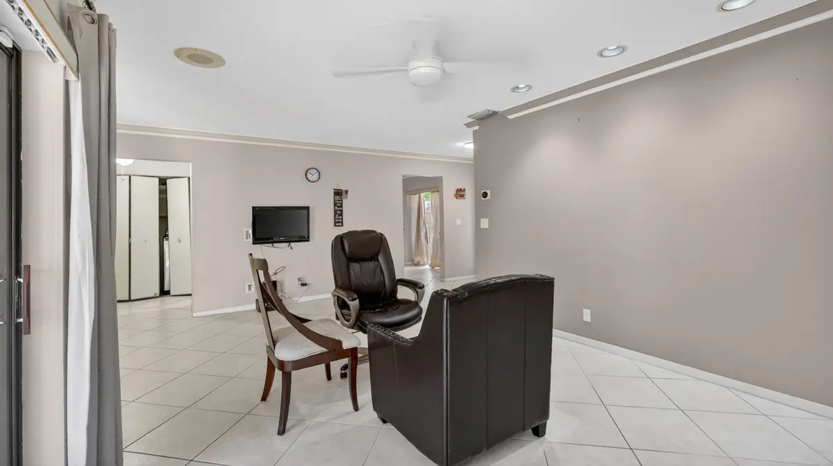 11-2808-Carambola-Cir-Windowstill at 2808 S Carambola Cir Circle 1980, Coconut Creek