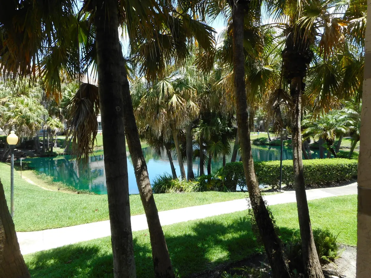 DSCN2233 at 2900 S University Drive 9210, Davie