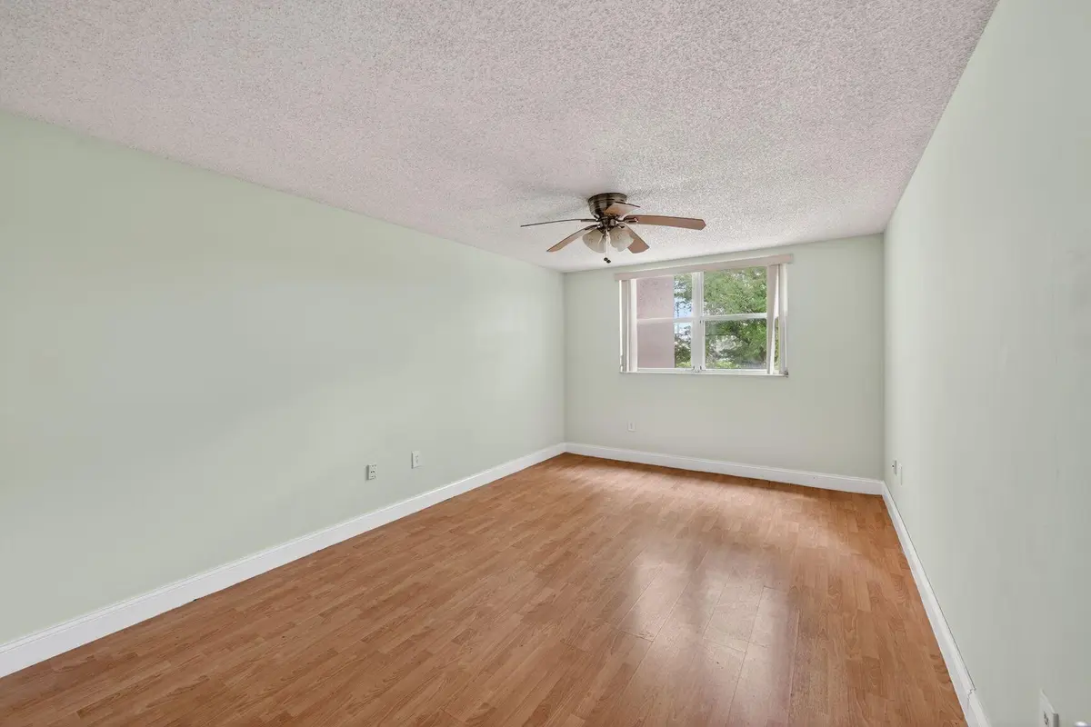 0007--0007 at 8373 Lake Drive Apt 307, Doral