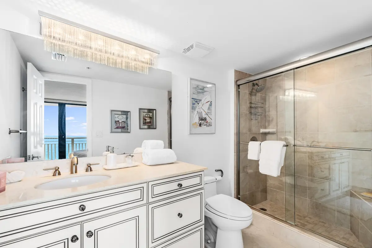 --23 at 3000 N Ocean Drive 28e, Riviera Beach
