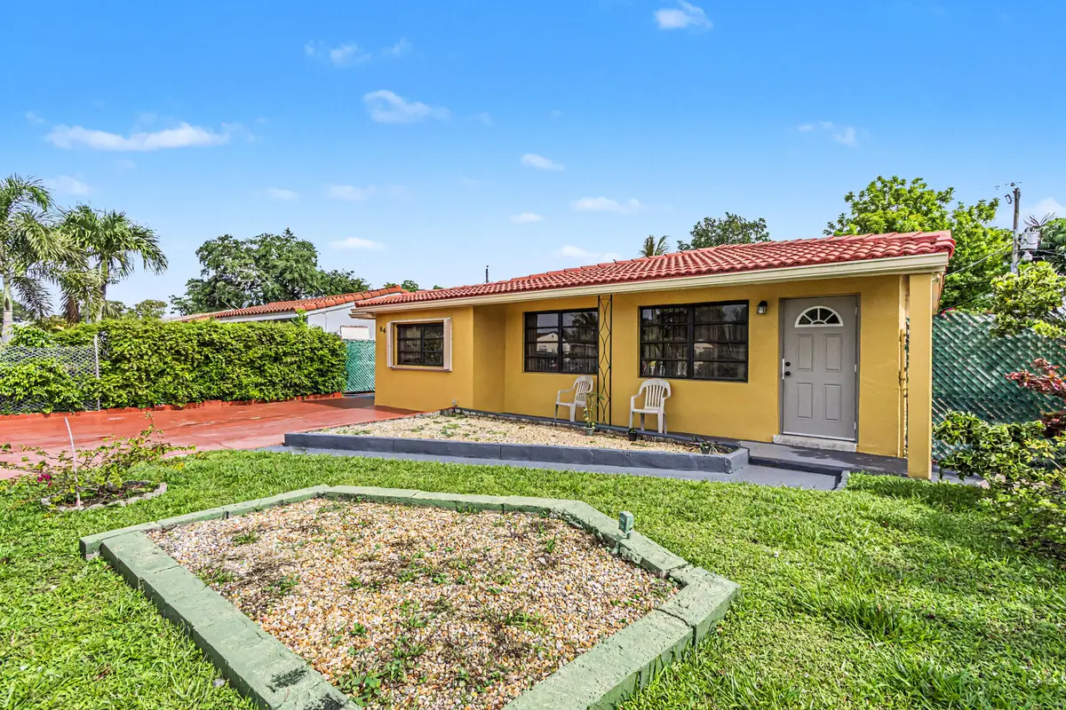 6417-4 at 6417 SW 23rd Street, Miramar