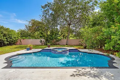 10749 Nashville Drive, Cooper City – sold