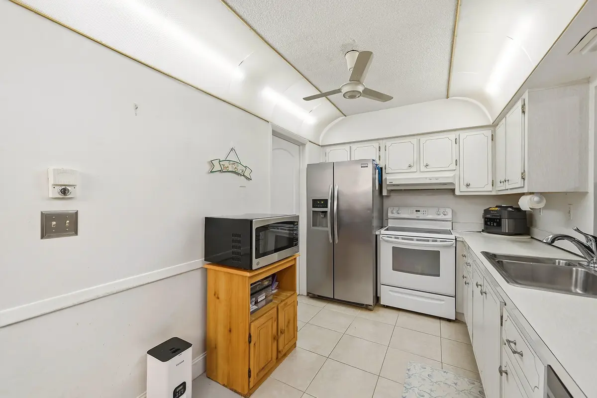 13_stl_7699 at 9505 NW 73rd Street, Tamarac
