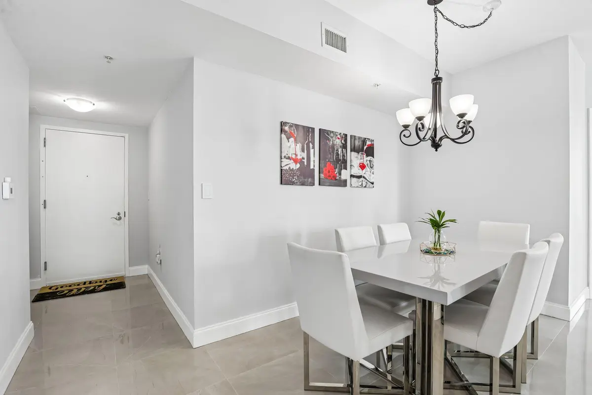 Formal Dining at 1755 E Hallandale Beach Boulevard 1207 E, Hallandale Beach